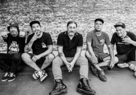 2 Minutos La Máquina de Hacer Cagadas - foto banda completa - Rock Clandestino