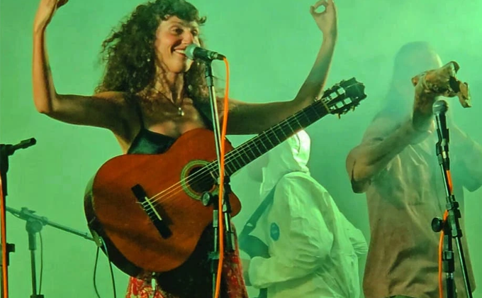 Camila Gentile - Dos Brotes - Rock Clandestino